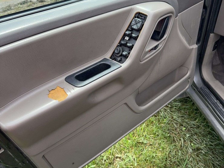 2002-jeep-grand-cherokee-image-10
