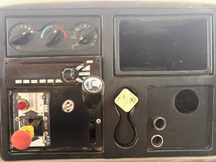 2013-international-durastar-4300-image-10