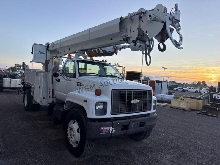 2002-chevrolet-c7500-kodiak-digger-derrick-image-4