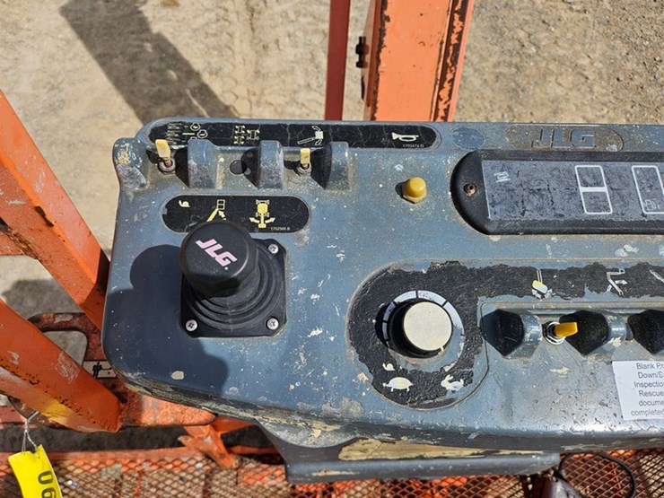 #89-•-jlg-460si-basket-lift-image-14