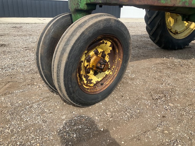 1943-john-deere-model-b-image-9