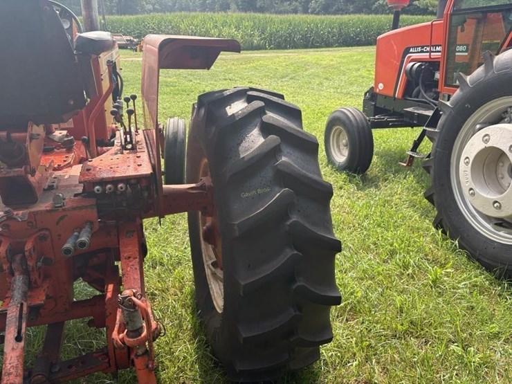 allis-chalmers-170-tractor-image-11