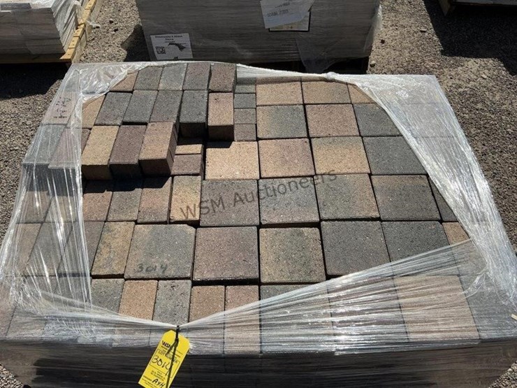 pallet-of-stone-pavers-image-3