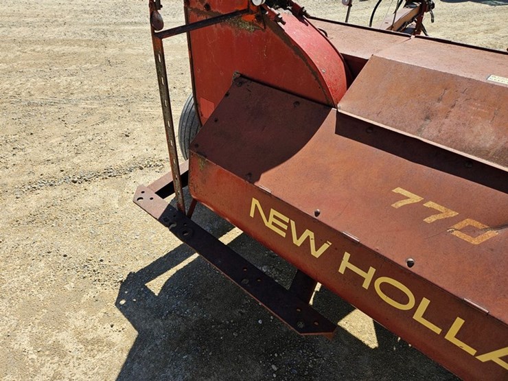 new-holland-770-image-26
