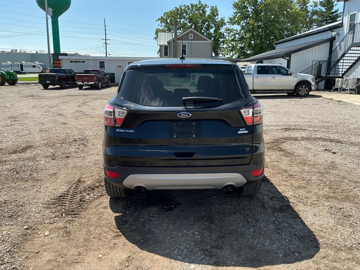 2017-ford-escape-se-image-4