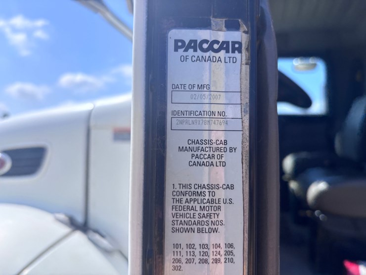peterbilt-340-image-15