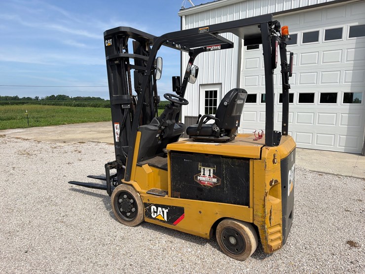 #1363-•-cat-ec25en-electric-forklift-image-3