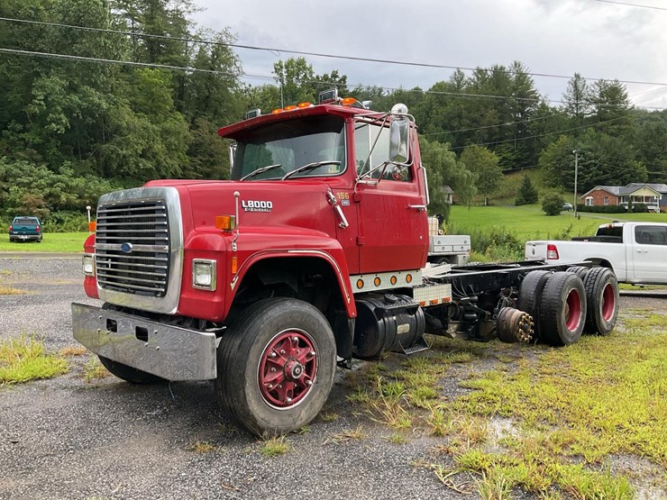 1989-ford-l8000-image-1