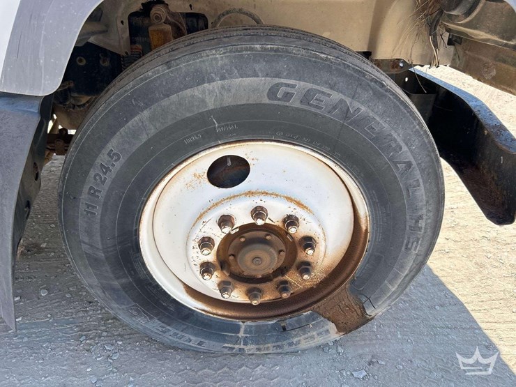 2001-mack-rd690s-image-35