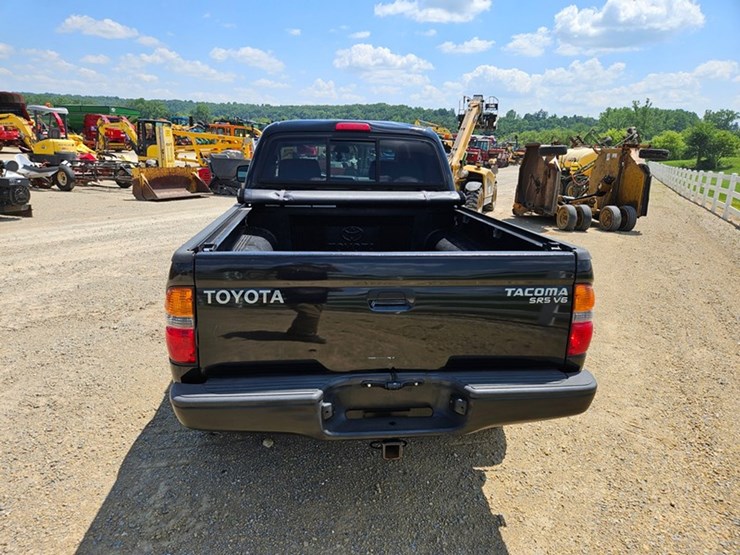 2004-toyota-tacoma-image-4