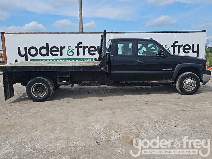 2002-gmc-sierra-3500-image-6