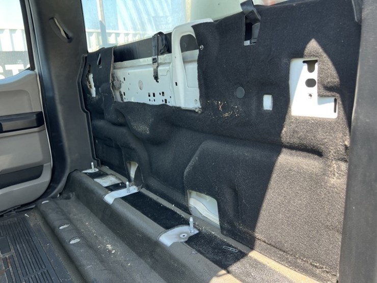 2017-ford-f550-image-27