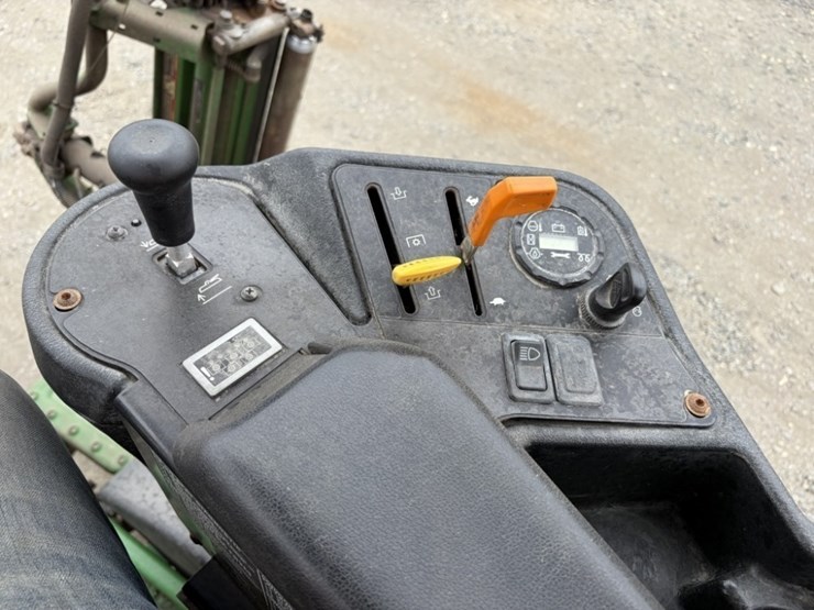 2014-john-deere-8500-image-18