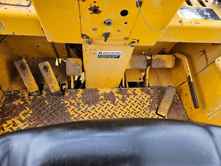 #127-•-case-single-stage-fork-lift-image-26