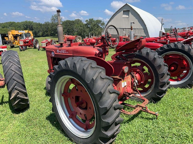 1953-farmall-super-m-image-4