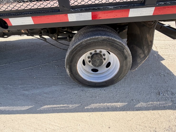 2019-ford-f550-image-14