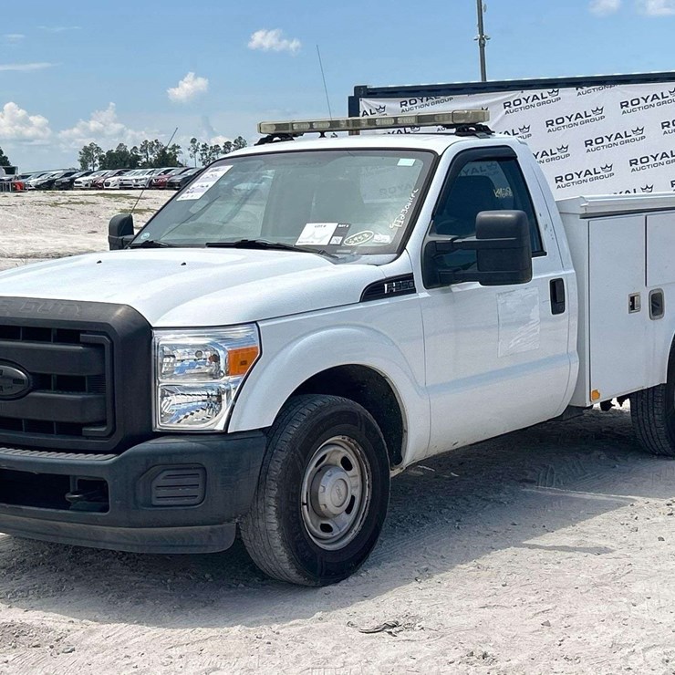 2011 FORD F350