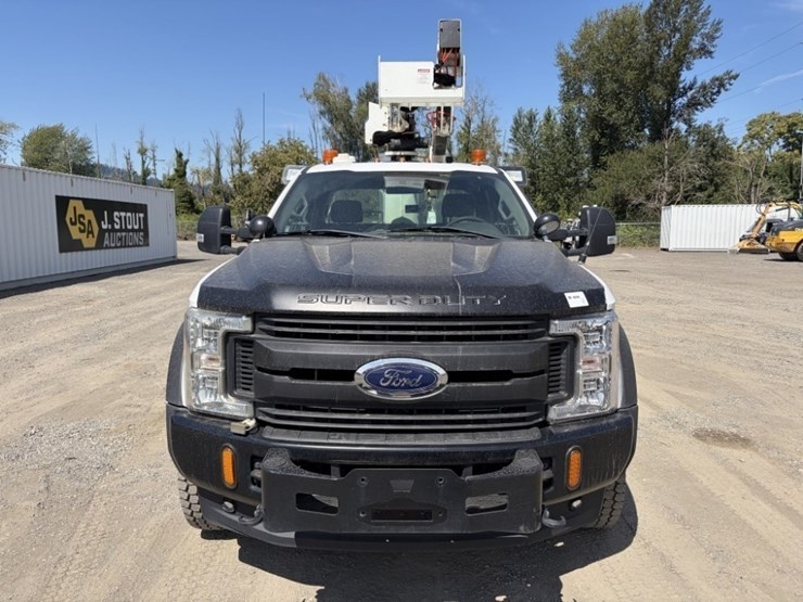 2017-ford-f550-image-8