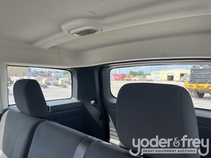 2006-dodge-nitro-image-30
