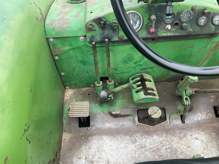 1958-john-deere-820-image-27