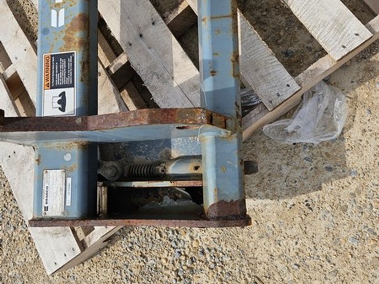 #47-•-2011-wacker-bradco-179086-adaptor-plate-image-9