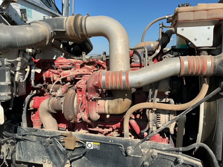 2015-peterbilt-367-image-10
