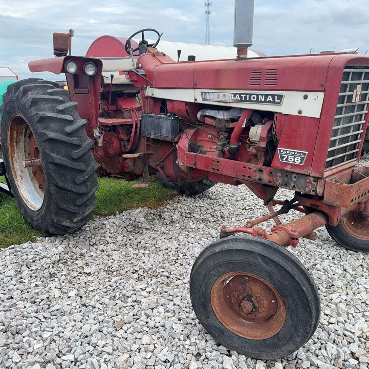 INTERNATIONAL 756