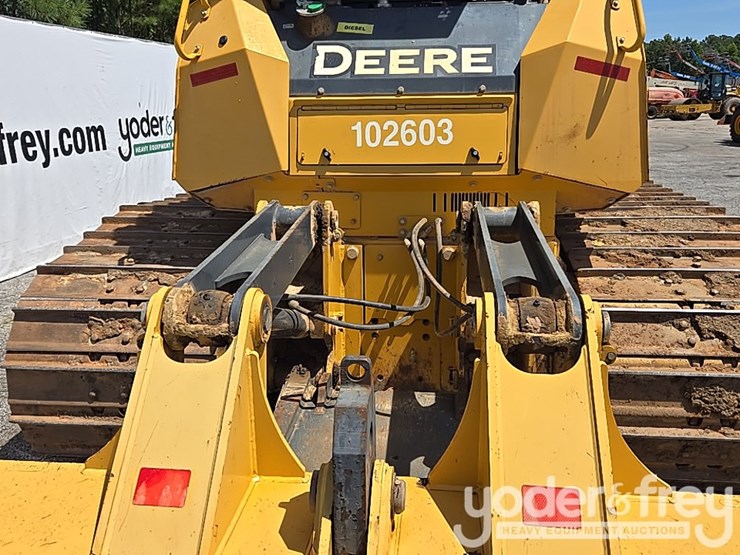 2018-deere-850k-image-37