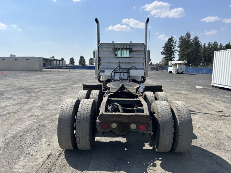 1994-peterbilt-378-image-4
