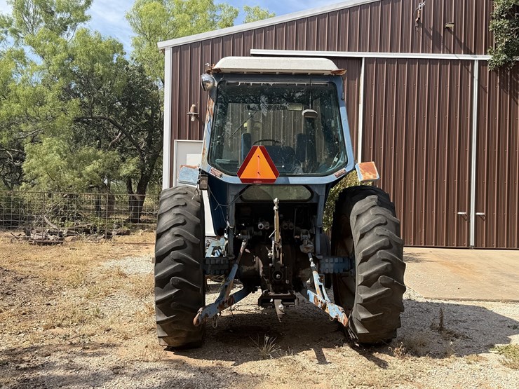 ford-7700-image-3