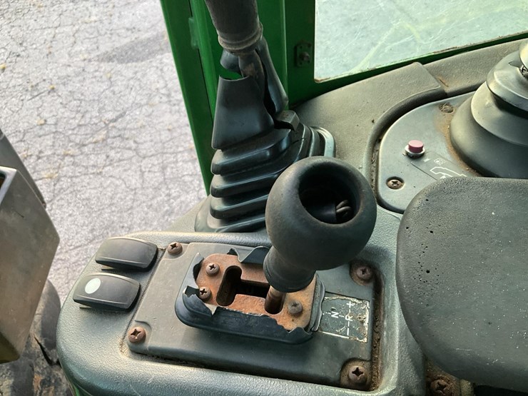 2006-deere-648g-iii-image-30