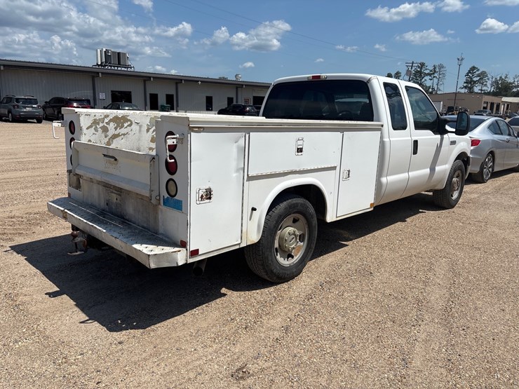 2005-ford-f250-image-3
