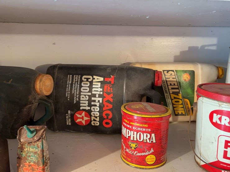 contents-of-two-shelves-image-3