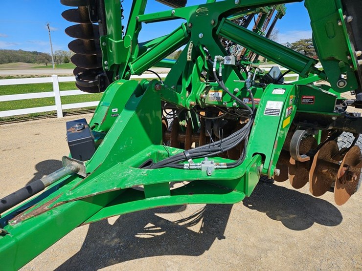 john-deere-2623vt-image-12