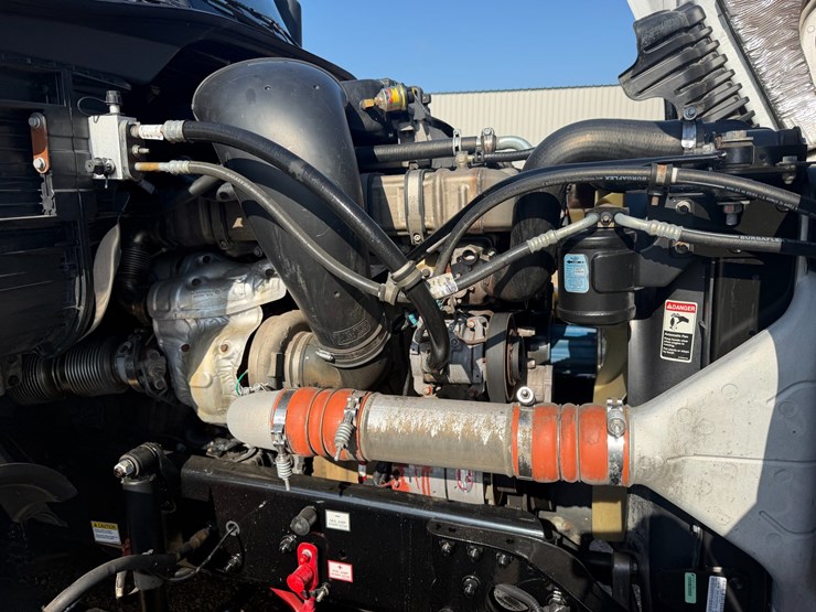 #16295-•-2017-freightliner-dycb-1-image-9