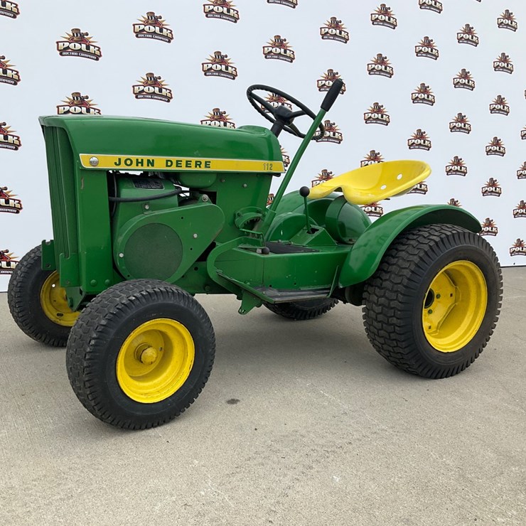 JOHN DEERE 112