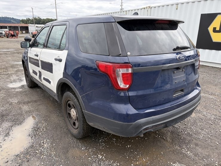 2017-ford-explorer-image-6