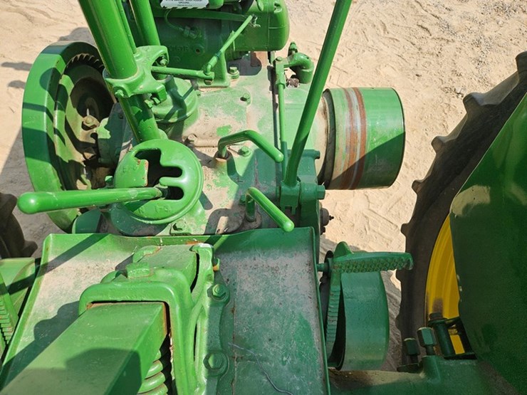 john-deere-b-image-25