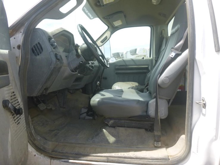 2011-ford-f750-image-12