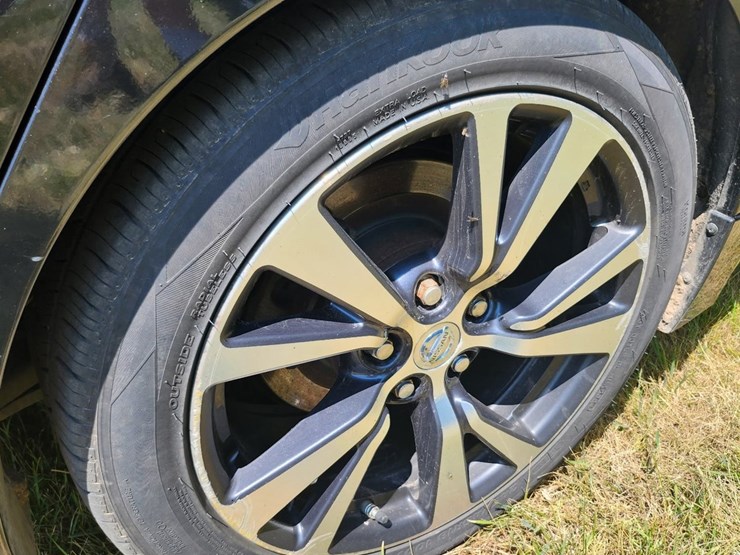 #2809-•-2016-nissan-maxima-sl-(has-wi-title)-image-24