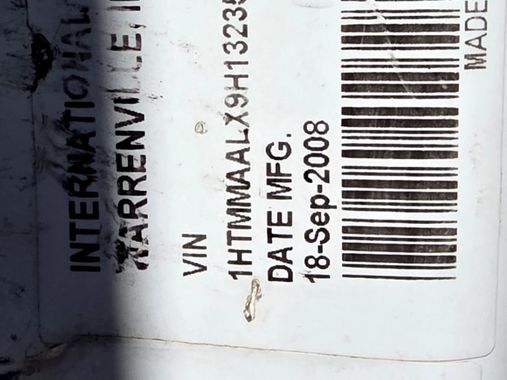 2009-international-durastar-4300-image-19