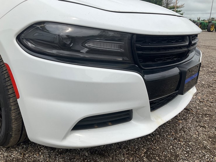 #2050-•-2018-dodge-charger-awd-image-13