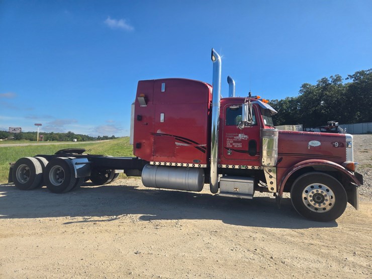 1995-peterbilt-379-image-21