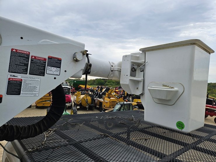 2011-international-durastar-4300-image-30