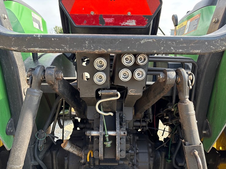 john-deere-4320-image-5