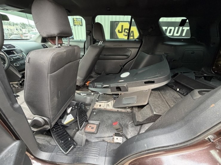 2017-ford-explorer-image-23
