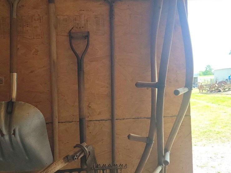 wagon-hoist,-heater,-sickles-and-more-image-4