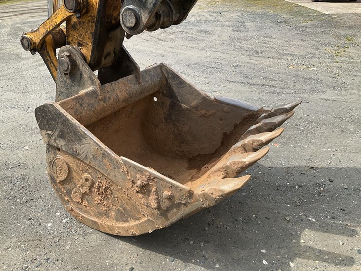 2004-deere-160c-lc-image-47