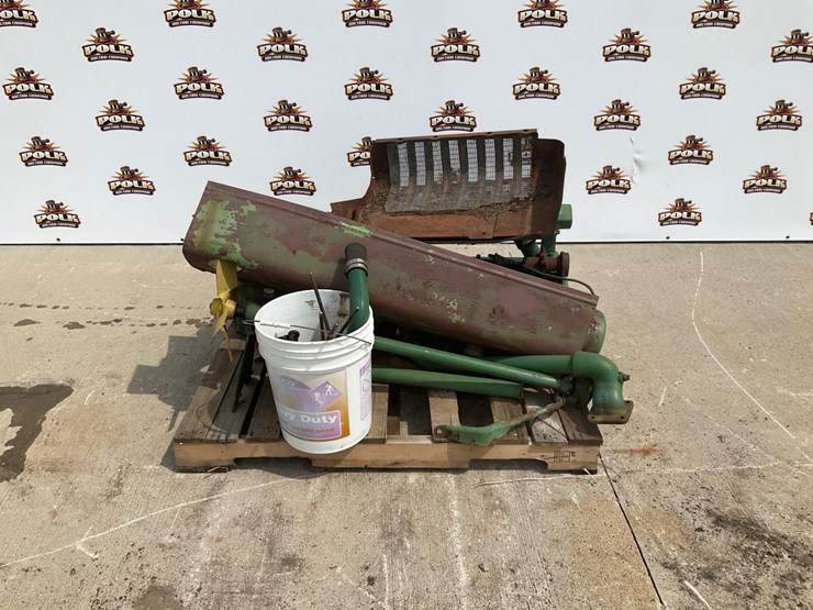 #5044-•-pallet-of-agricultural-machinery-parts-image-1