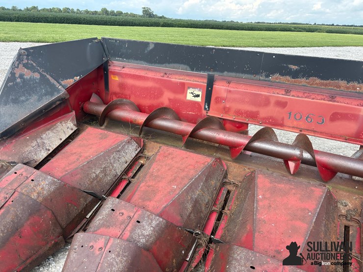 case-ih-1063-image-13
